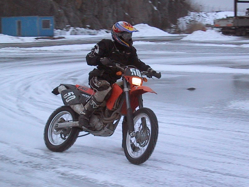 Håkan laddar